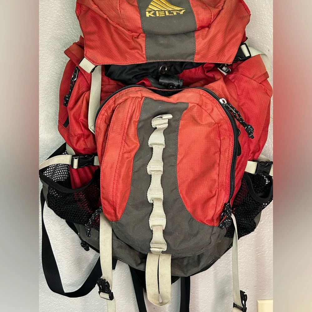 Kelty Moraine 3600 Internal Frame Hiking Camping Backpack